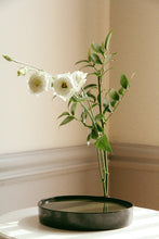 Load image into Gallery viewer, REFLECTION VASE